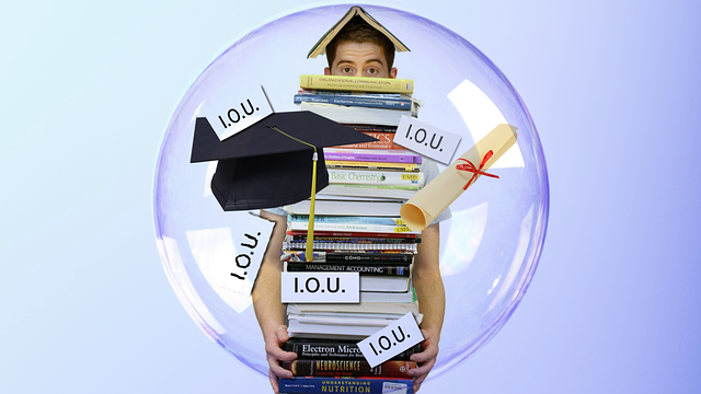 How should I balance paying off my student loans and contributing to a 401(k) plan?